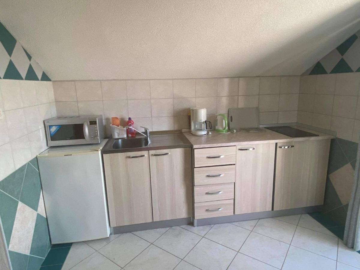 Apartments Villa Marija Горни Карин Екстериор снимка