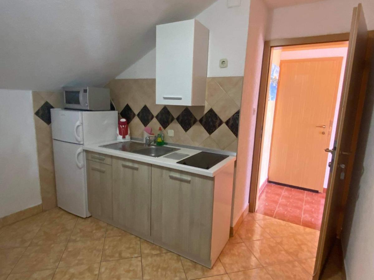 Apartments Villa Marija Горни Карин Екстериор снимка