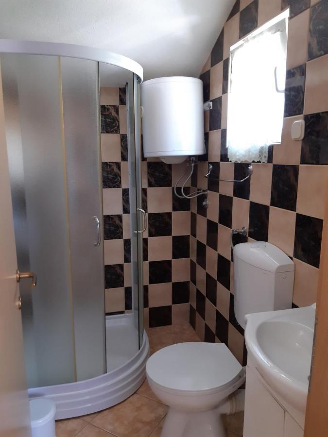 Apartments Villa Marija Горни Карин Екстериор снимка