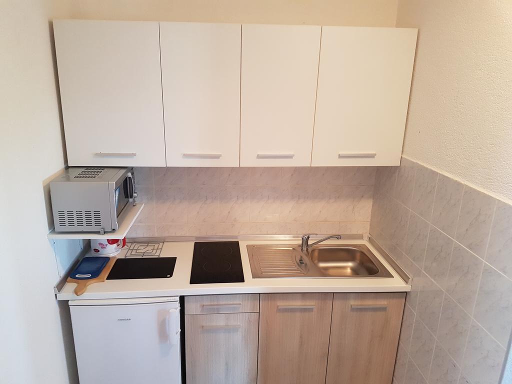 Apartments Villa Marija Горни Карин Екстериор снимка
