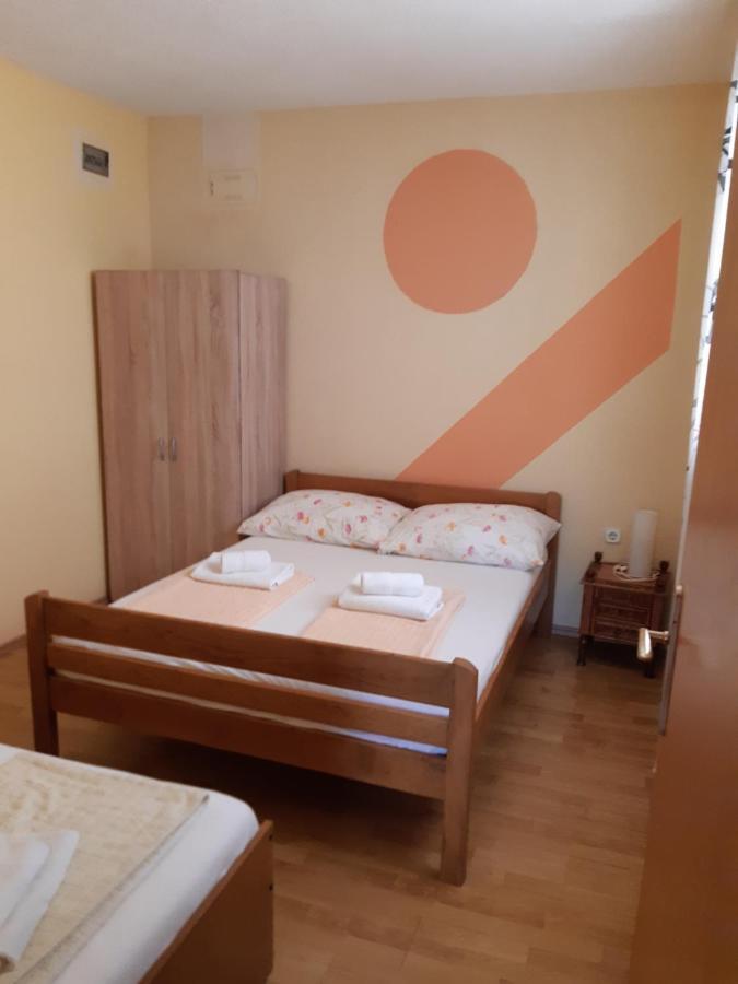 Apartments Villa Marija Горни Карин Екстериор снимка